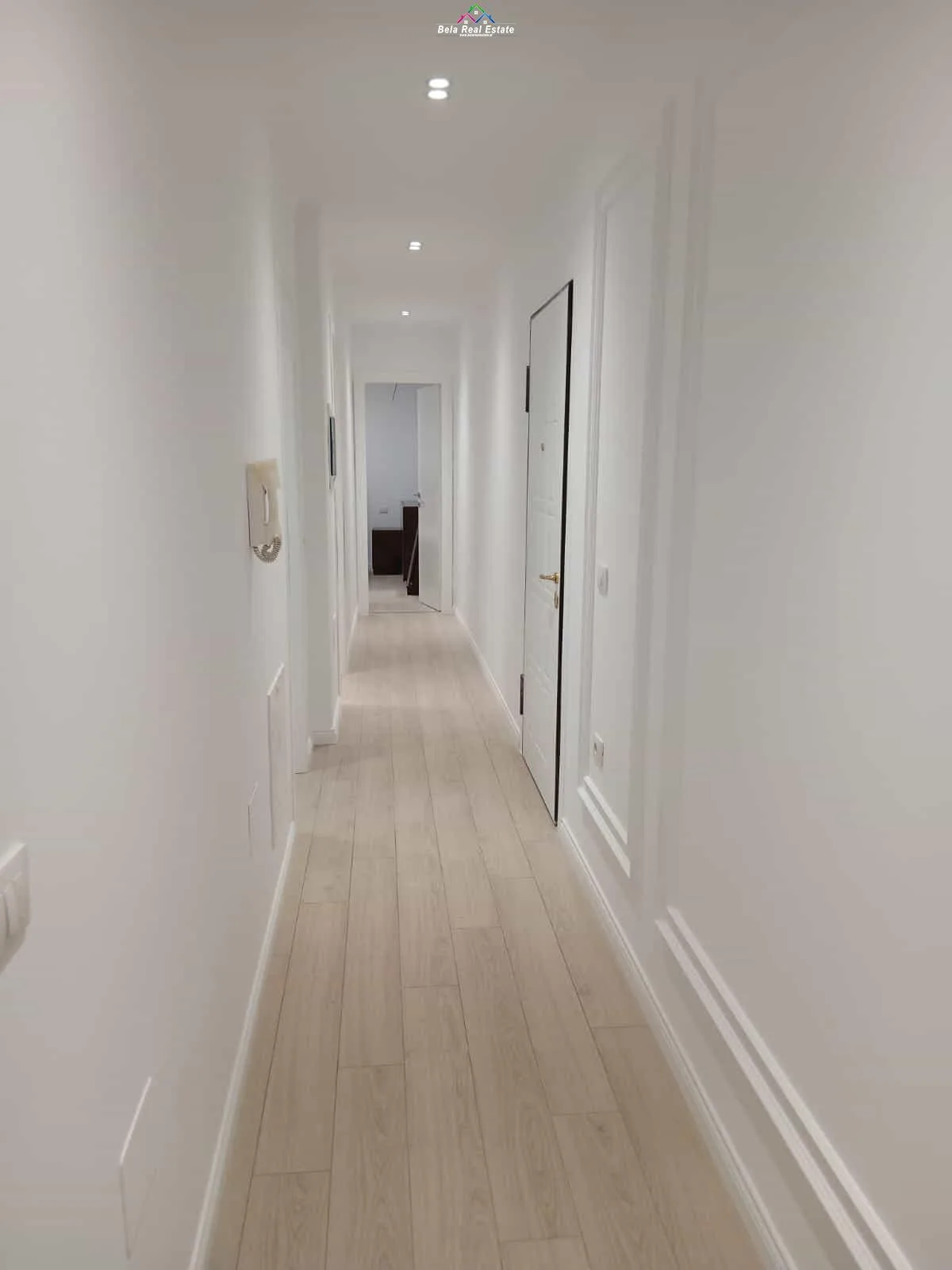 Apartament Me Qera 2+1+Post Parkim Ne Myslym Shyr (ID B2201688) Tirane