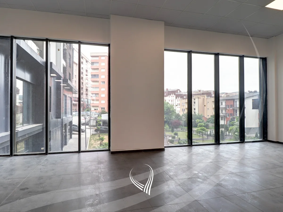 Lokal 177.73 m2 në shitje në lagjen Bregu i Diellit – VA Residence 1