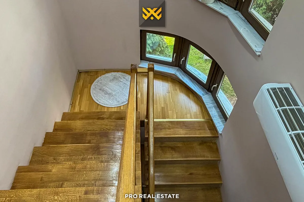 Shtëpi 420m² për #SHITJE në Veternik