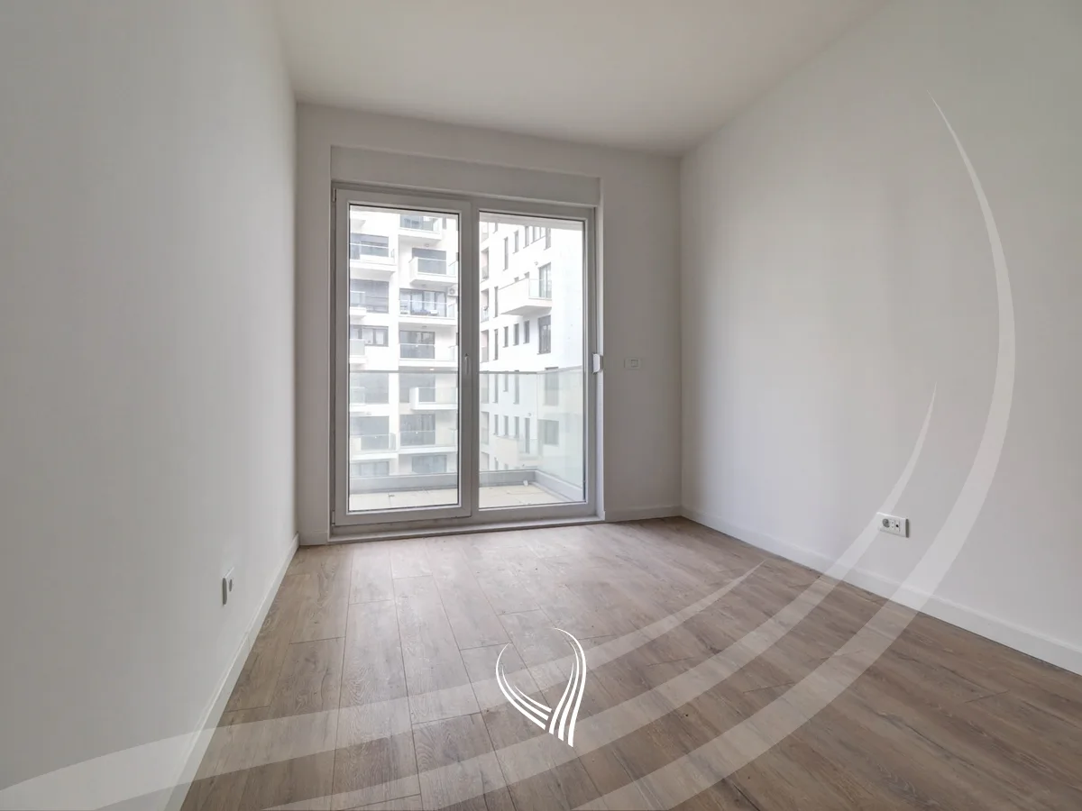 Zyre me 4 dhoma pune me qira në lagjen Mati 1 – Kodrina