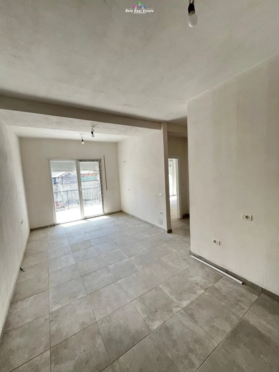 Zyre Me Qera 2+1 Tek Brryli (ID BZ2684) Tirane