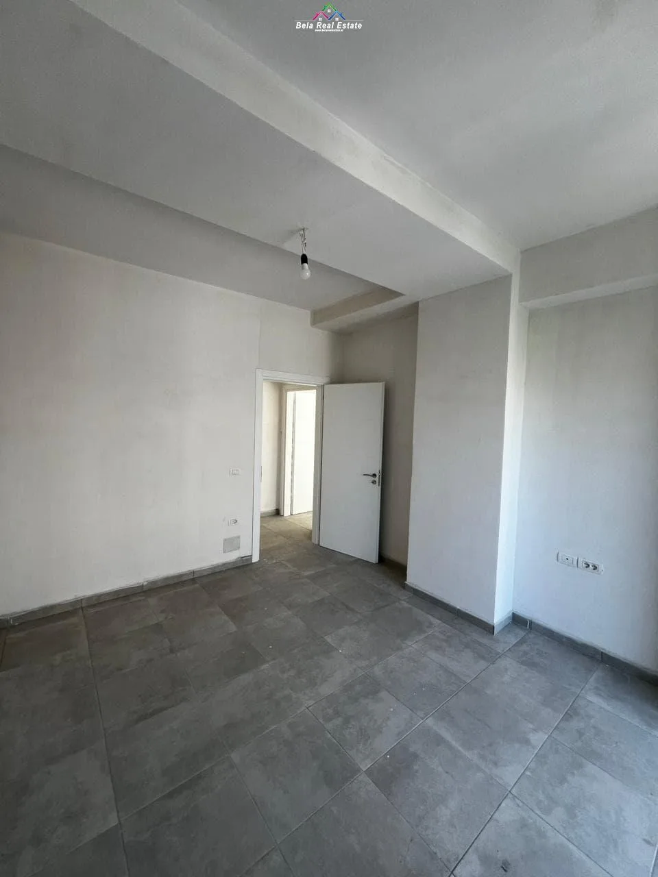 Zyre Me Qera 2+1 Tek Brryli (ID BZ2684) Tirane