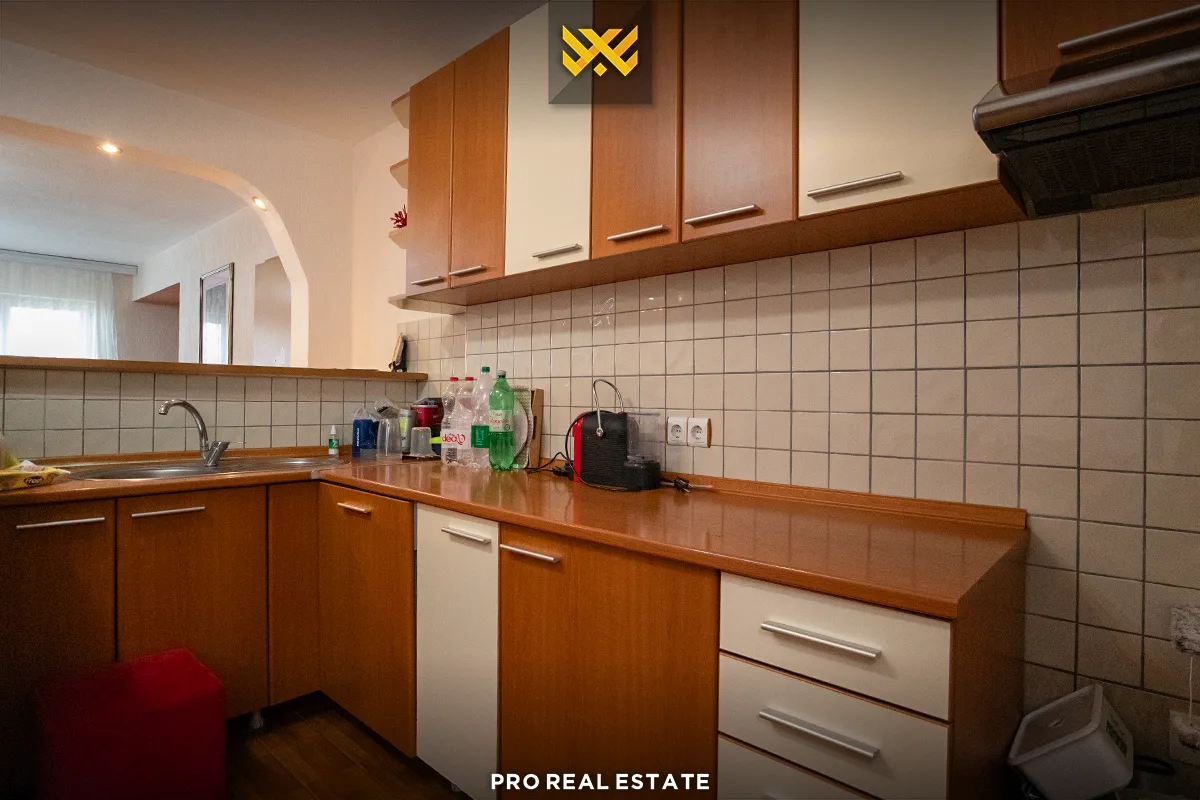 Shtëpi 260m² për #SHITJE në Kodrën e Trimave