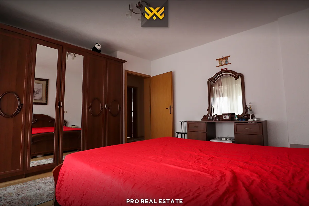 Shtëpi 260m² për #SHITJE në Kodrën e Trimave