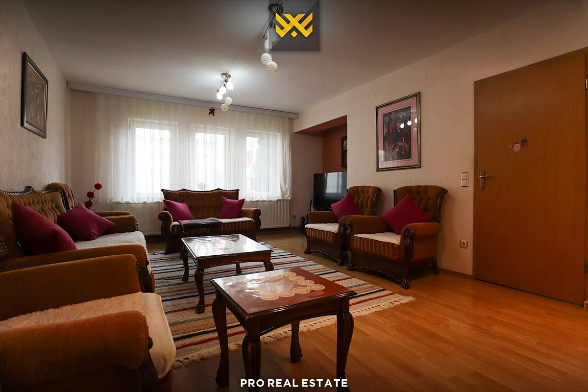 Shtëpi 260m² për #SHITJE në Kodrën e Trimave