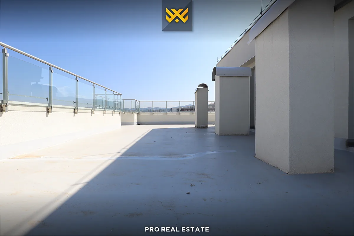 Banesë / Duplex Penthouse 170m² + 142m² për #SHITJE te Rruga C.