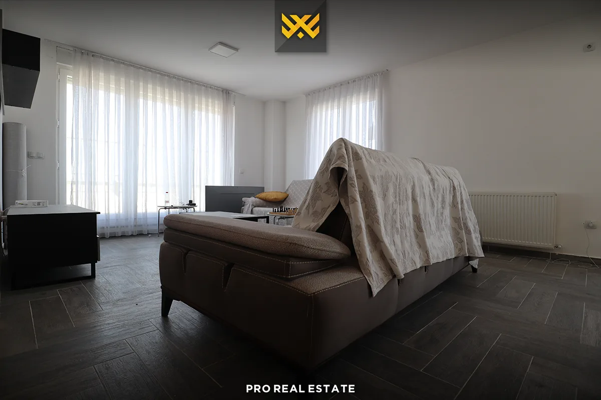 Banesë / Duplex Penthouse 170m² + 142m² për #SHITJE te Rruga C.