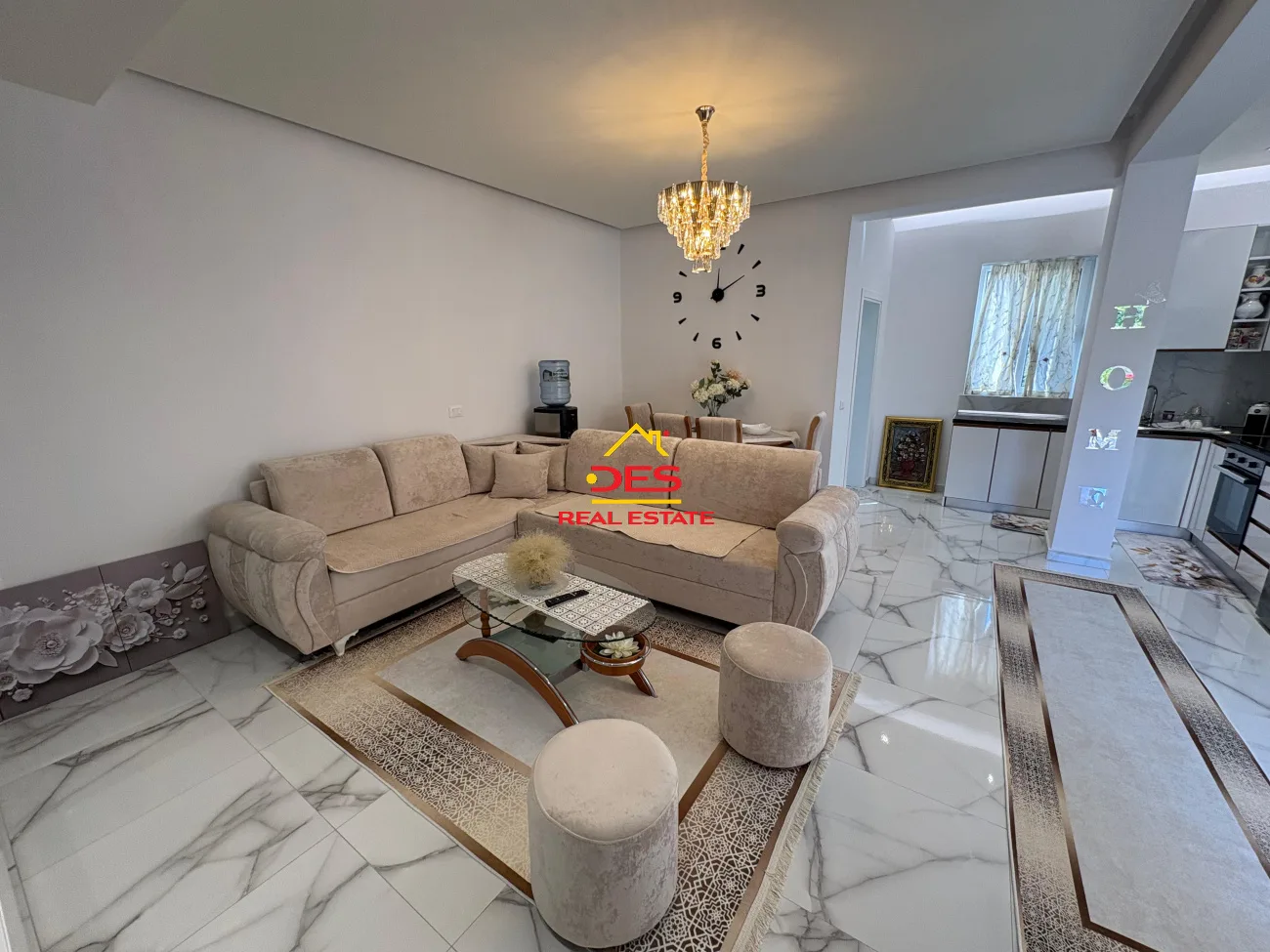 JEPET ME QIRA APARTAMENT 1+1 NË LAGJJEN PAVARËSIA ,VLORË. 📍 Pranë Stadiumi Flamurtari