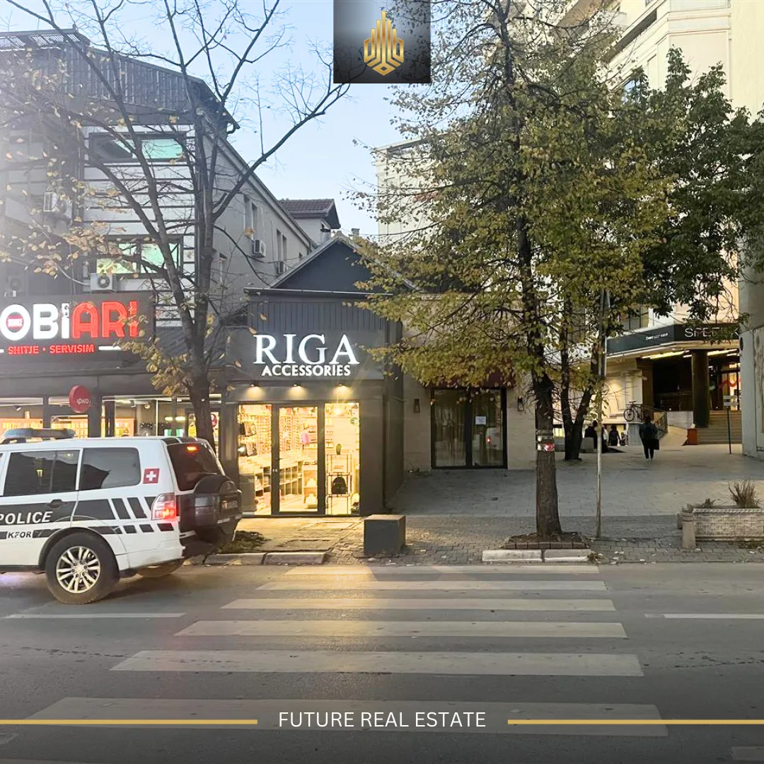 Lokal me QERA/200m²