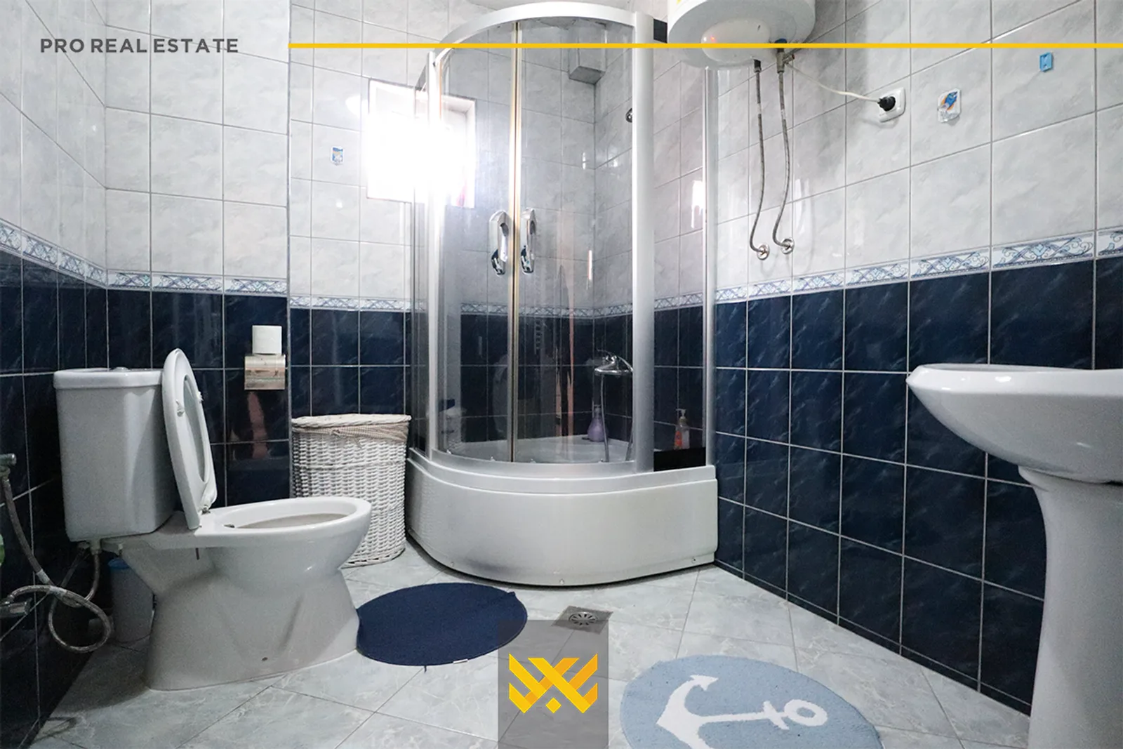 Shtëpi 350m² në SHITJE në Tokbashqe.