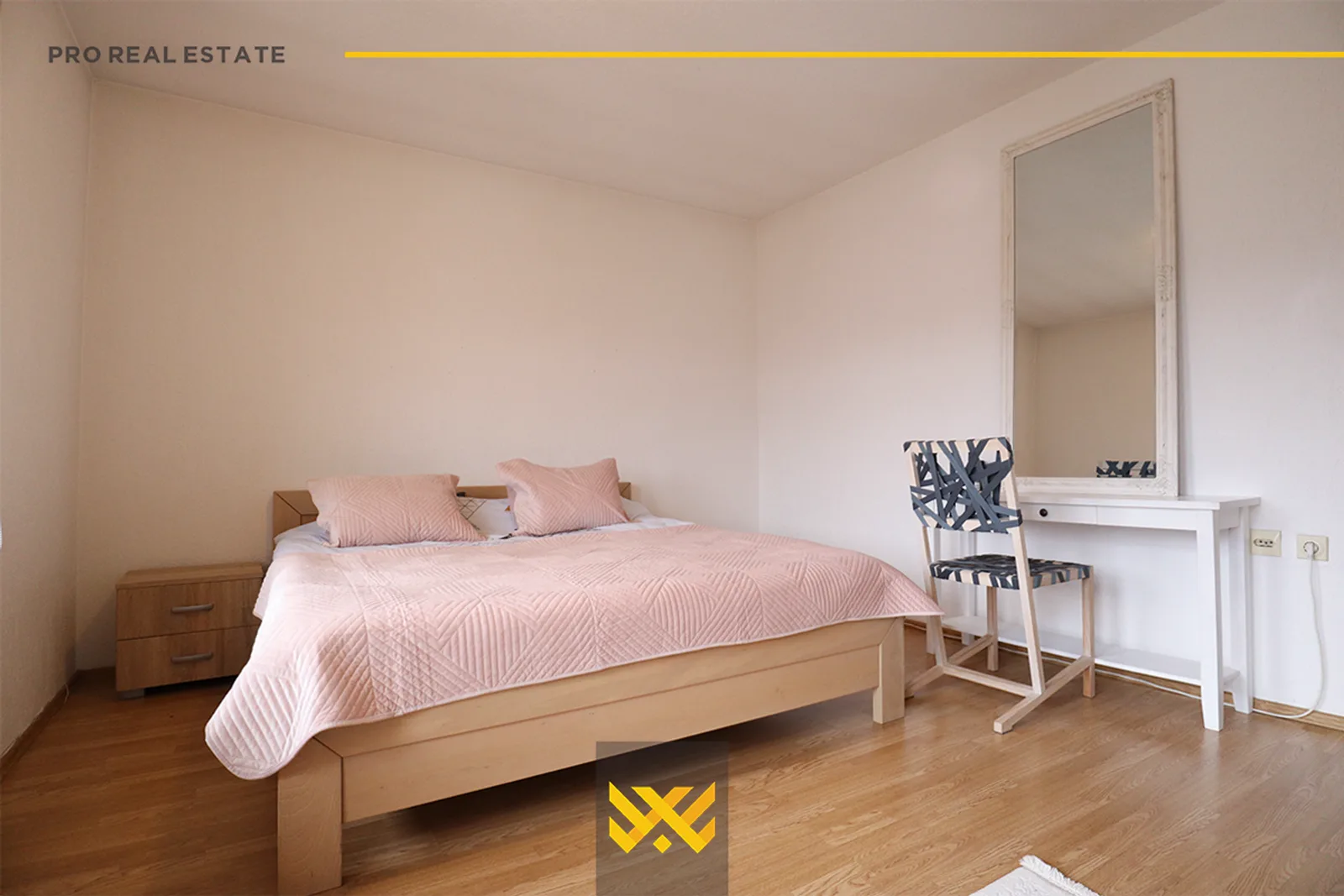 Shtëpi 350m² në SHITJE në Tokbashqe.