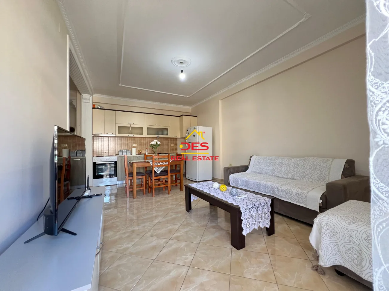 Jepet me qira apartament 2+1 te rruga e çipajve,vlorë!