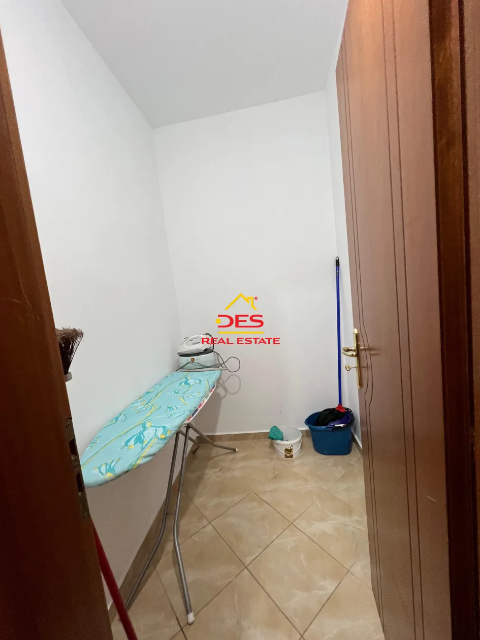 Jepet me qira apartament 2+1 te rruga e çipajve,vlorë!
