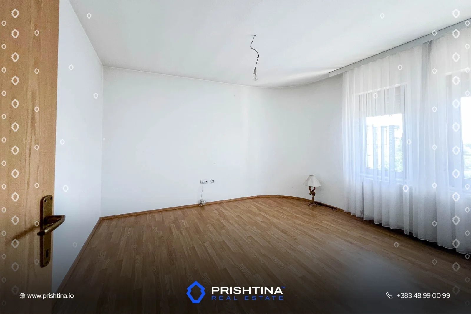 Shtëpi në shitje 415m² + 4 ari tokë në Lagjen Qëndresa