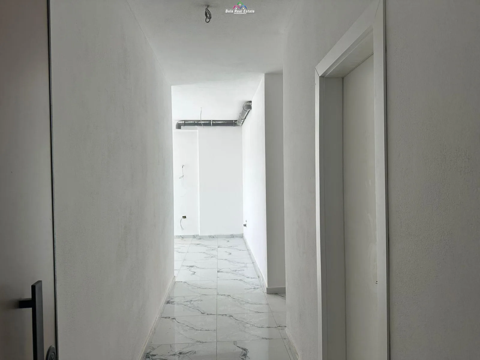 Zyre Me Qera 2+1 Tek Mine Peza (ID BZ2725) Tirane