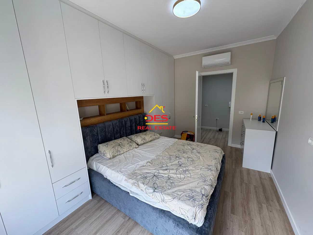 JEPET APARTAMENT 1+1 ME QIRA NË LUNGOMARE, VLORË 📍 Pranë Shkollës së Marinës