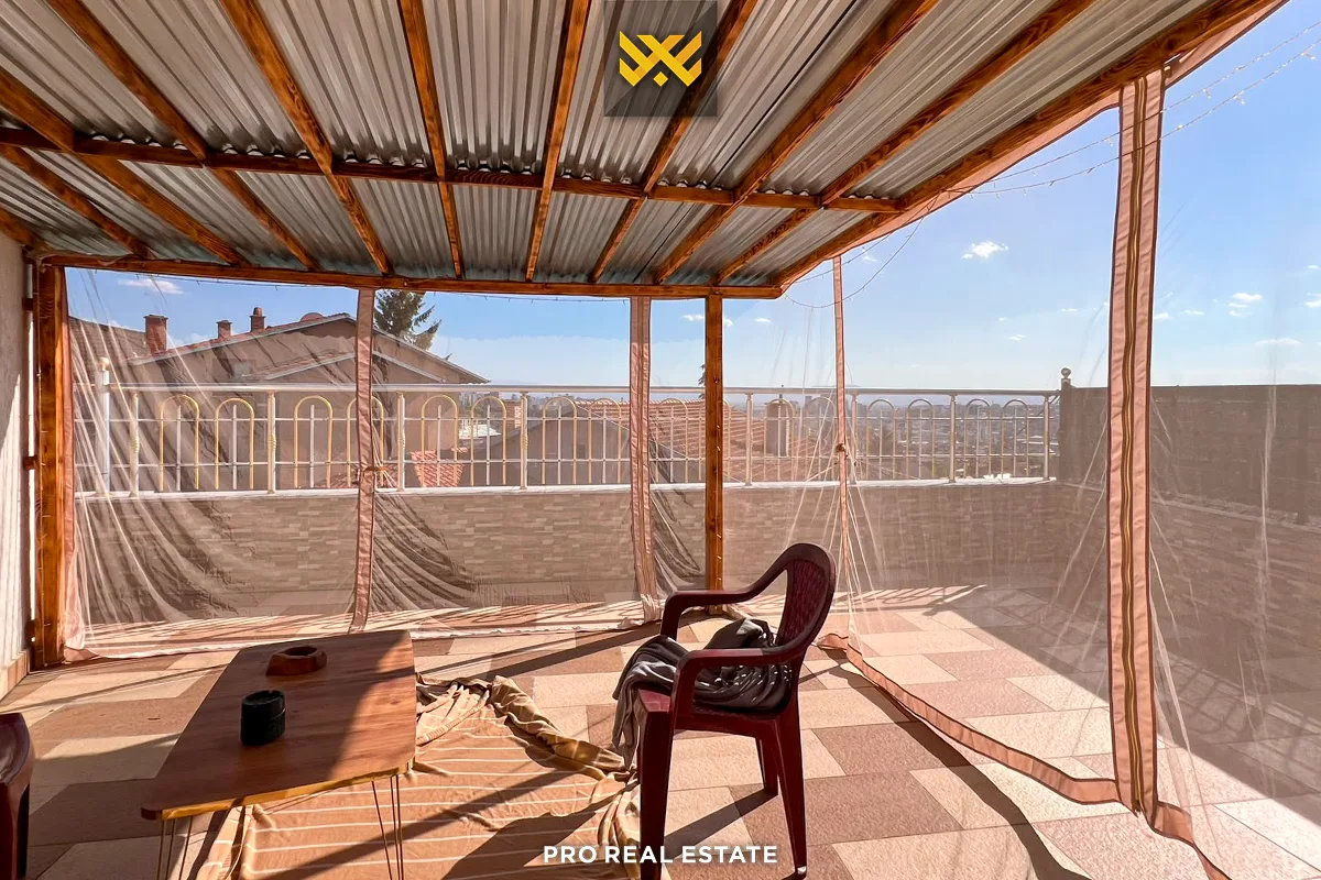 Shtëpi 250m² me #QIRA në Taslixhe