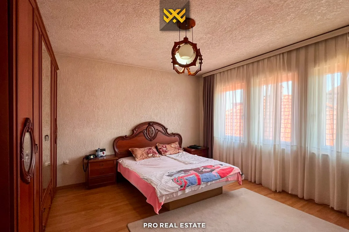 Shtëpi 250m² me #QIRA në Taslixhe