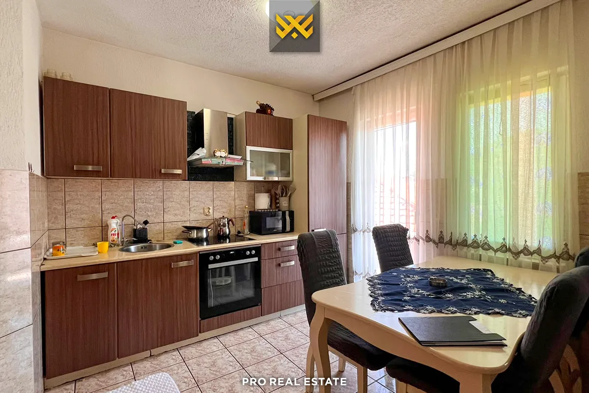 Shtëpi 250m² me #QIRA në Taslixhe