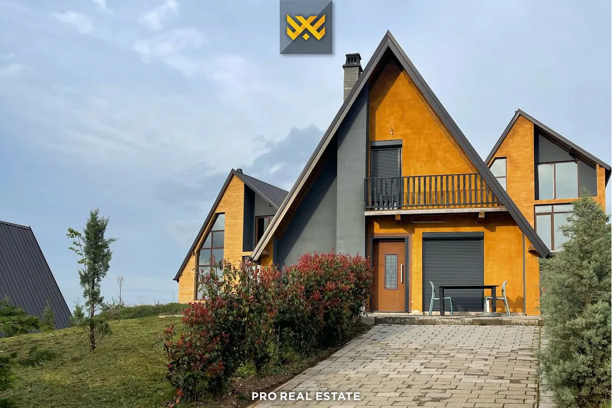 Villa 103m² për #SHITJE në Novobërdë