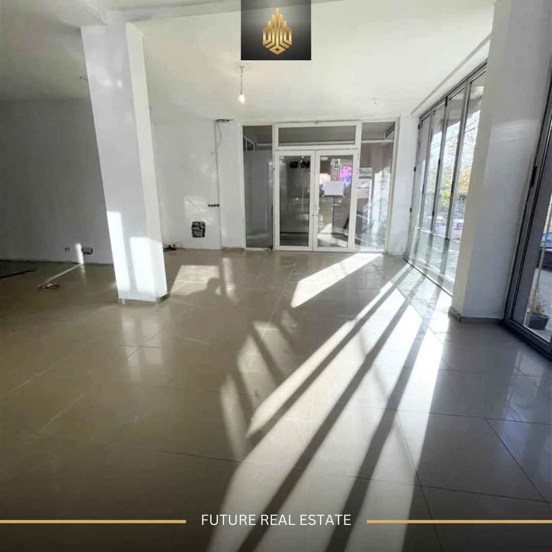 Lokal me QERA/120m²