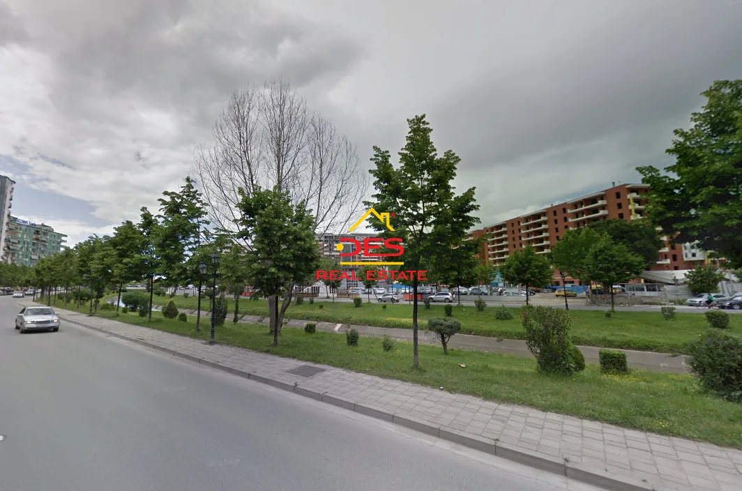 Jepet me qira ambient biznesi, blv bajram curri, tiranë