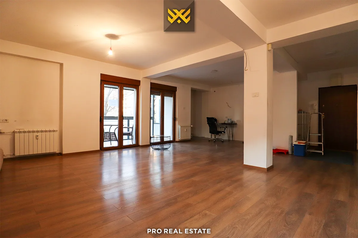 Banesë / Zyrë 106m² me #QIRA në Dardani