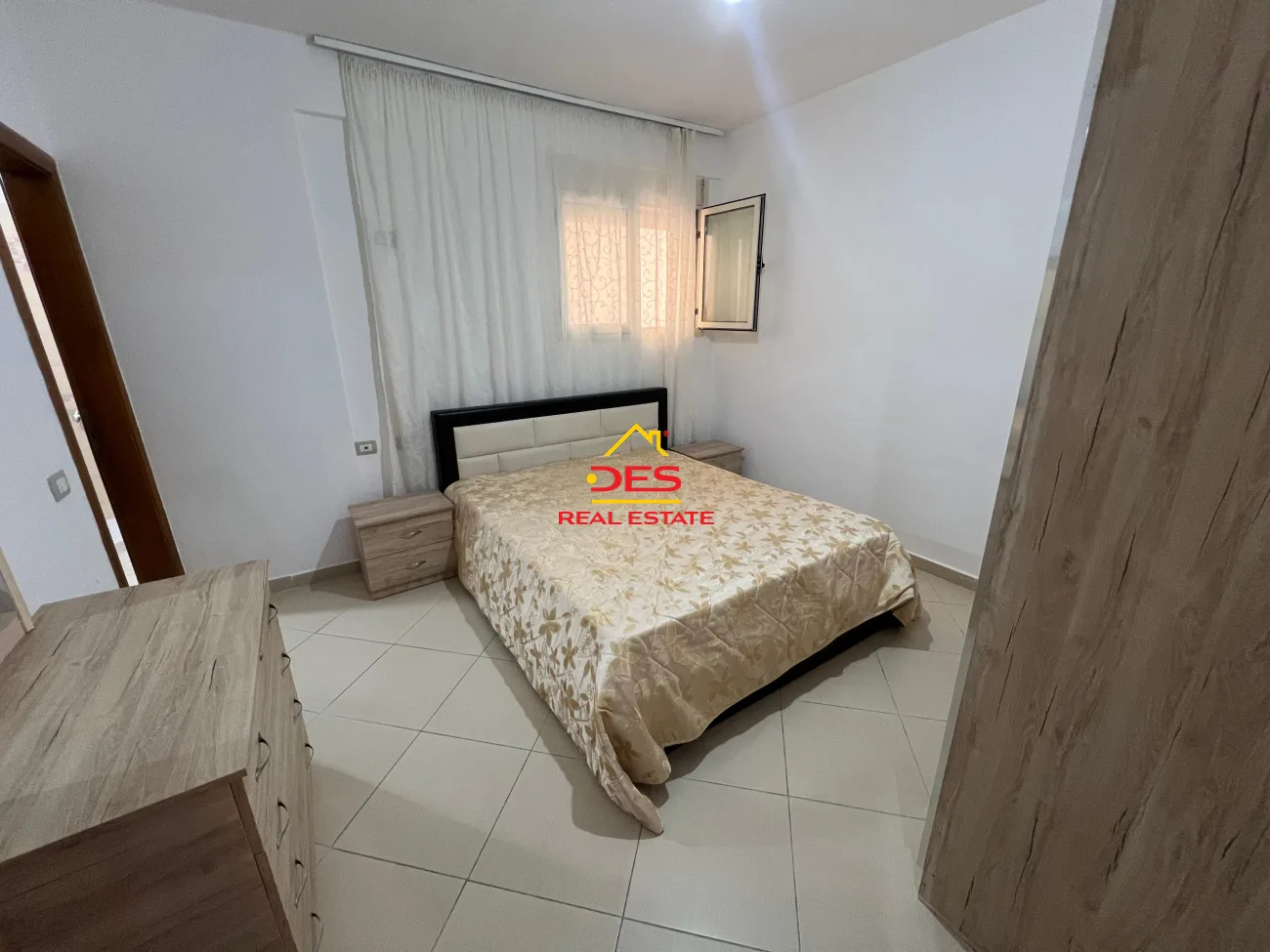 Jepet me qira apartament 2+1 pranë bolv-oil ,vlorë.