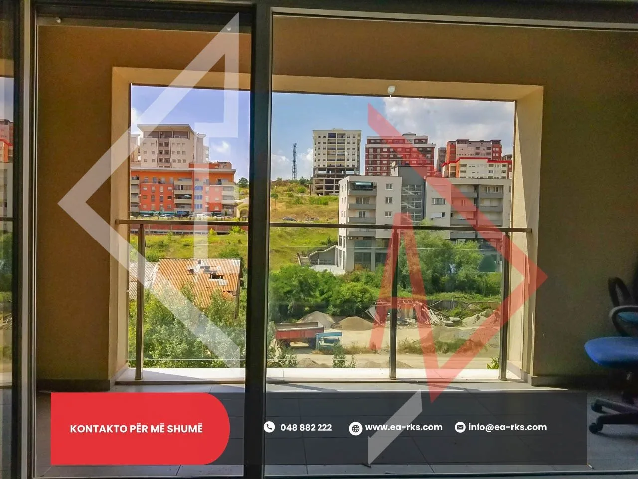 HAPËSIRË ZYRE ME QIRA NË LAKRISHTË!