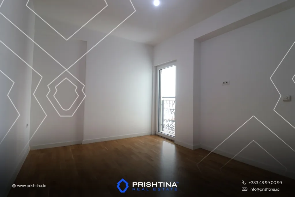 Zyre me qira 88.6m² në Lagjen e Muhaxherëve