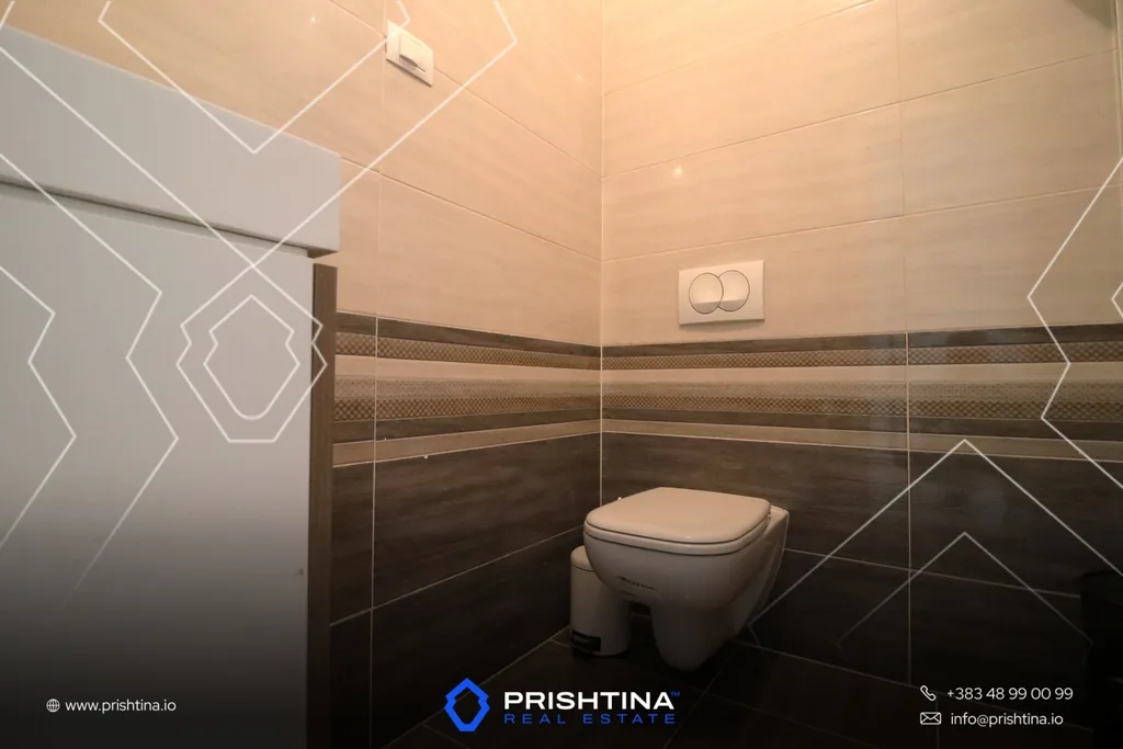 Zyre me qira 88.6m² në Lagjen e Muhaxherëve