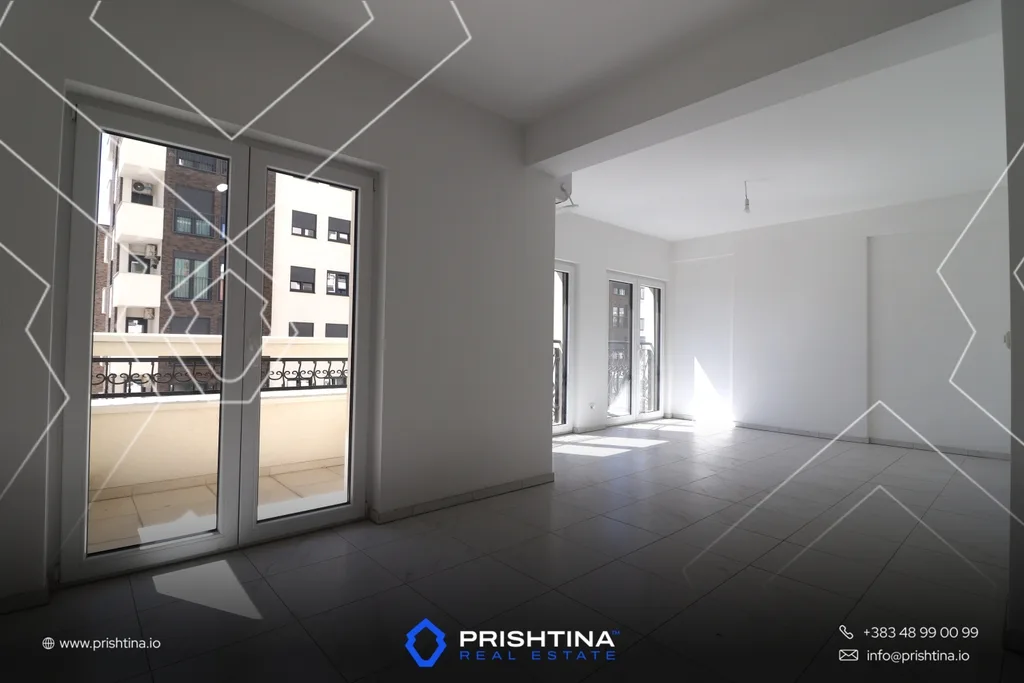 Zyre me qira 88.6m² në Lagjen e Muhaxherëve