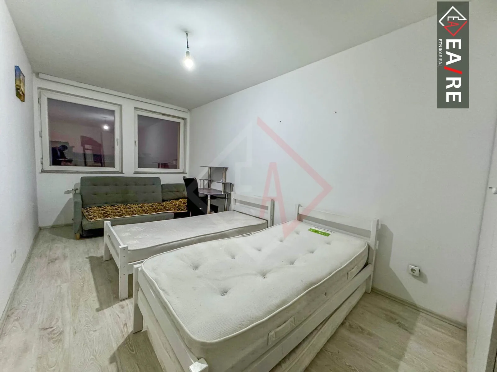 BANESË NË SHITJE NË FUSHË KOSOVË