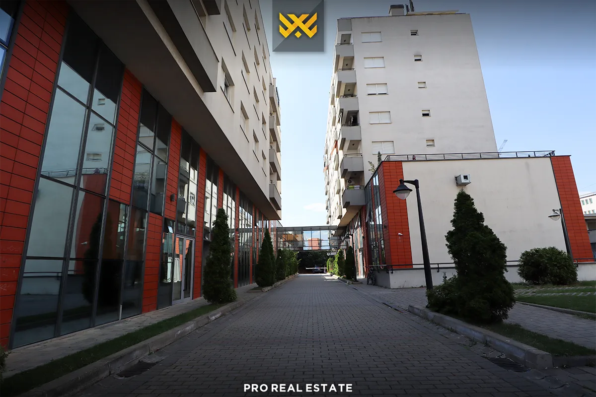 Lokal 530.02m² për #SHITJE në Emshir.