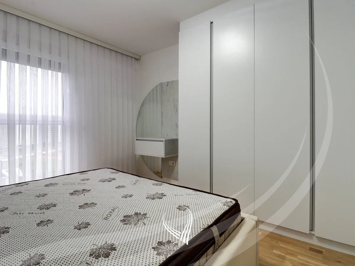 Banesë me 3 dhoma gjumi me qira në lagjen Prishtina e Re