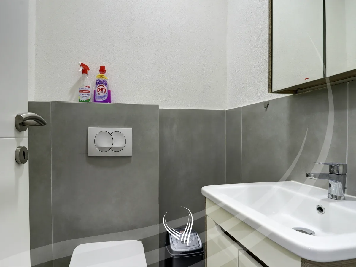 Banesë me 3 dhoma gjumi me qira në lagjen Prishtina e Re
