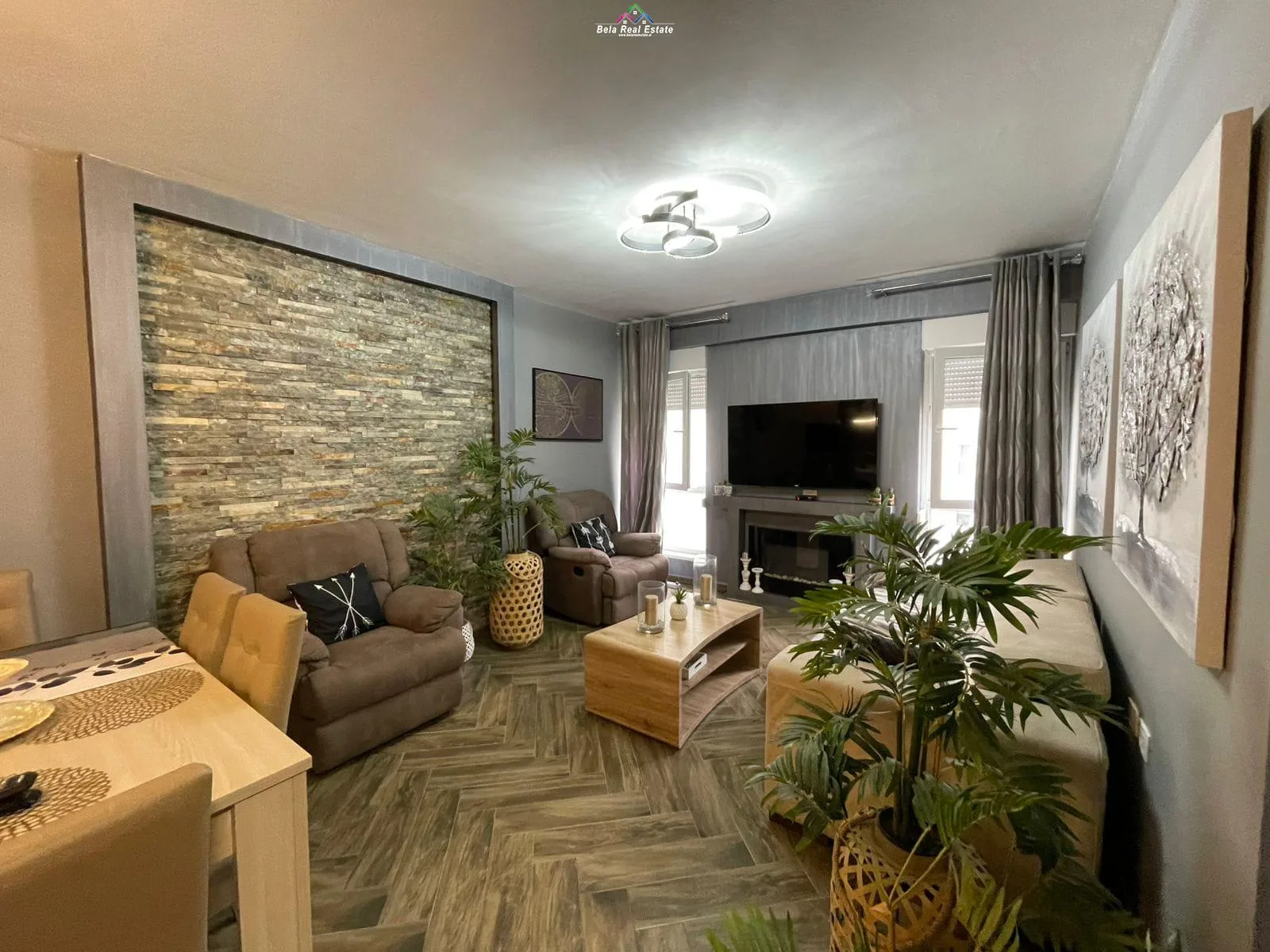 Apartament Me Qera 2+1 Tek 21 Dhjetori (ID B2201539) Tirane