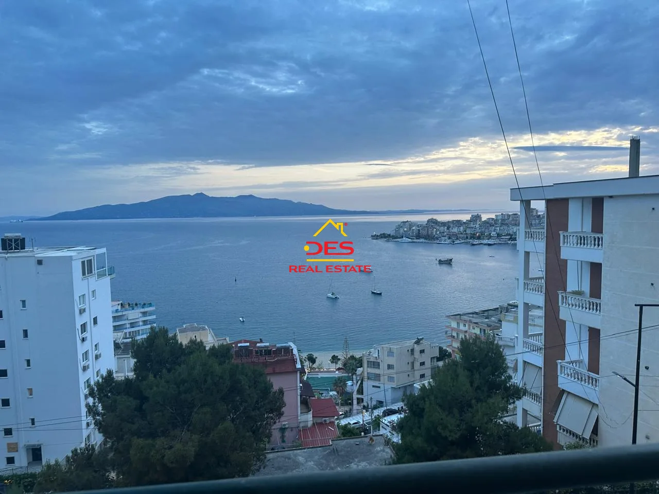 Shitet apartament 2+1 + garazh ne sarande
