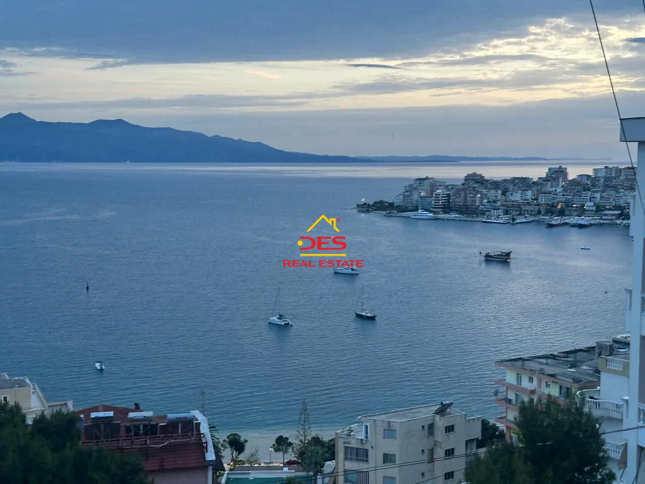 Shitet apartament 2+1 + garazh ne sarande