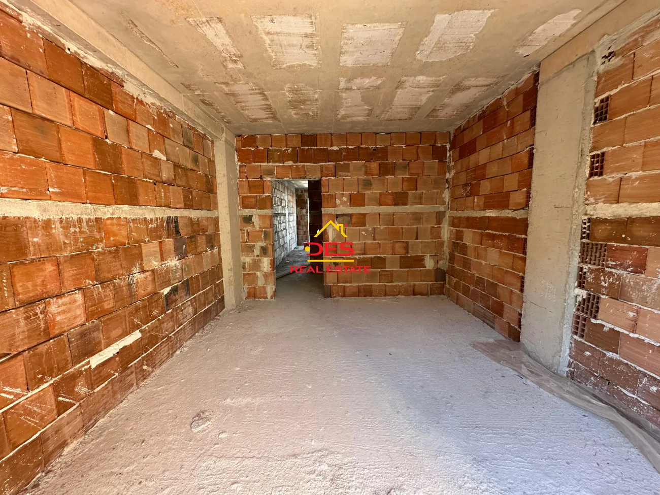 SHITET APARTAMENT 1+1 NË LUNGOMARE KODËR, VLORË. 🏗 Në fazë ndërtimi