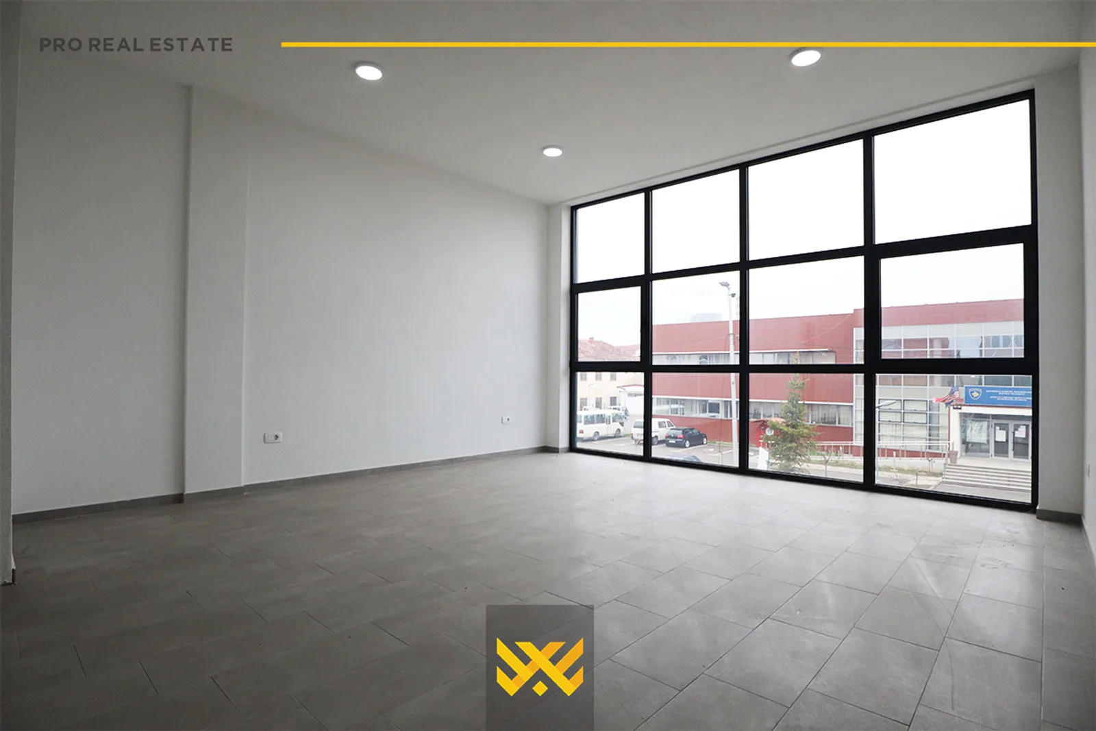 Objekt Banesor-Afarist 900m² me #QIRA në Obiliq.