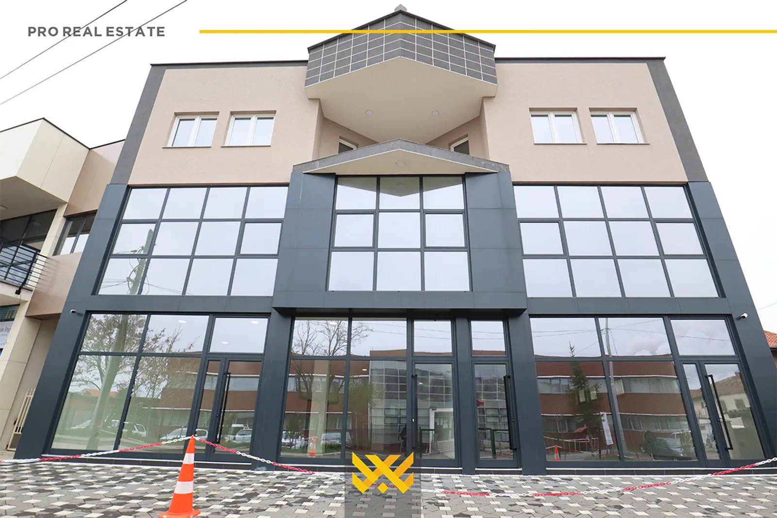 Objekt Banesor-Afarist 900m² me #QIRA në Obiliq.