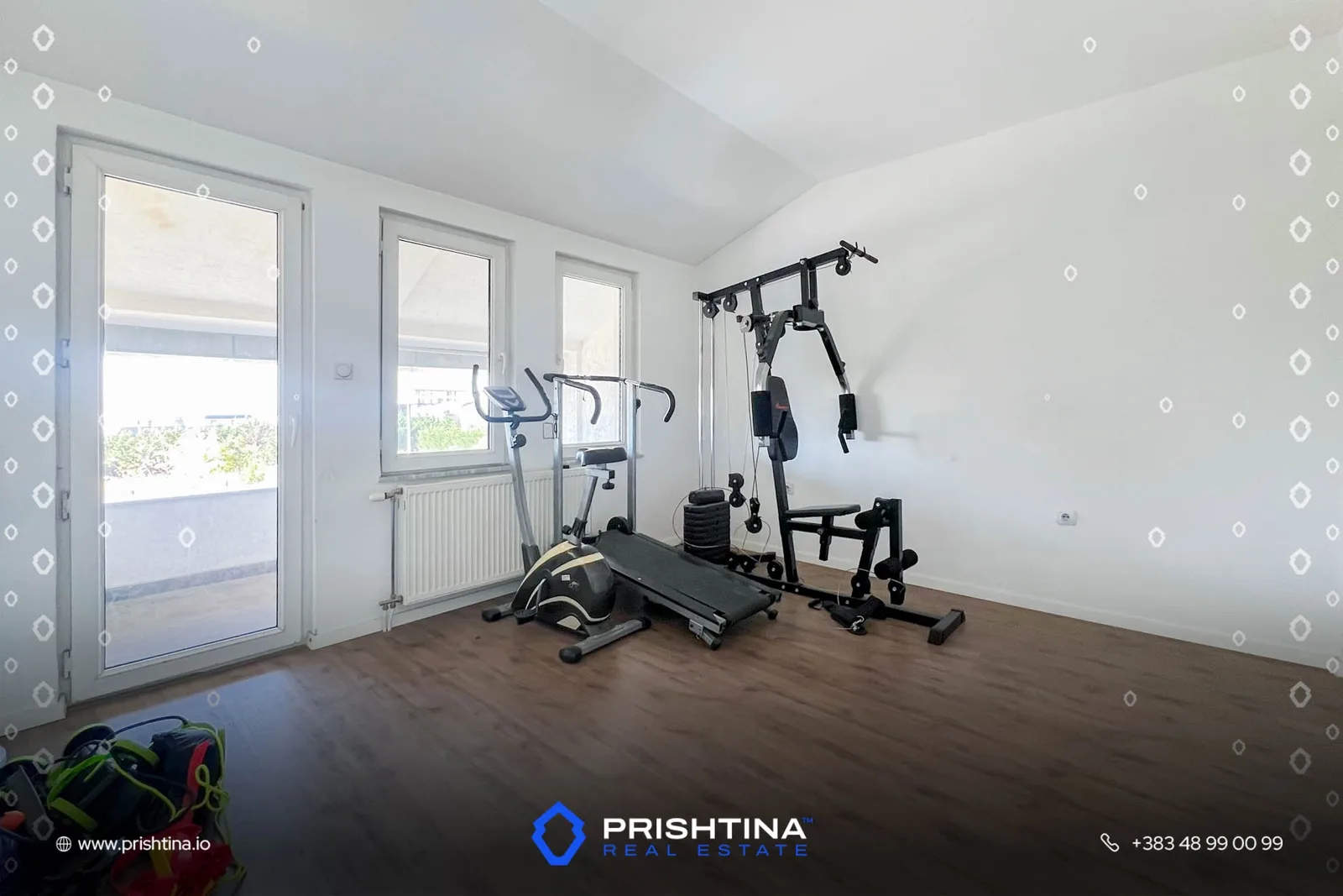 Shtëpi në shitje dhe me qira 400m² në Veternik