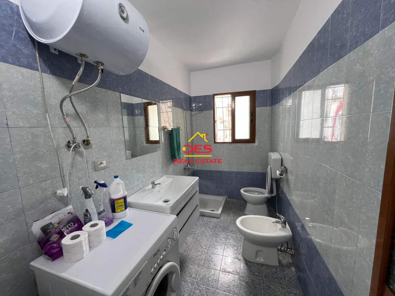 Shitet apartament 1+1 pranë shkollës “ismail qemali”, vlorë