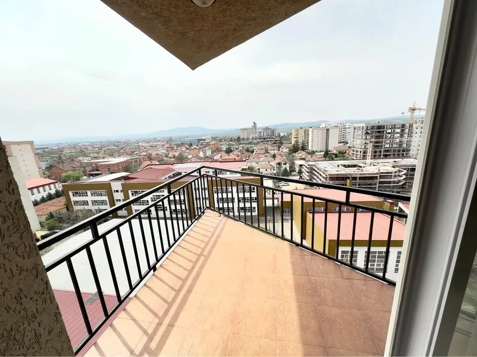 Banesë me qira 2+1 në Fushë Kosovë