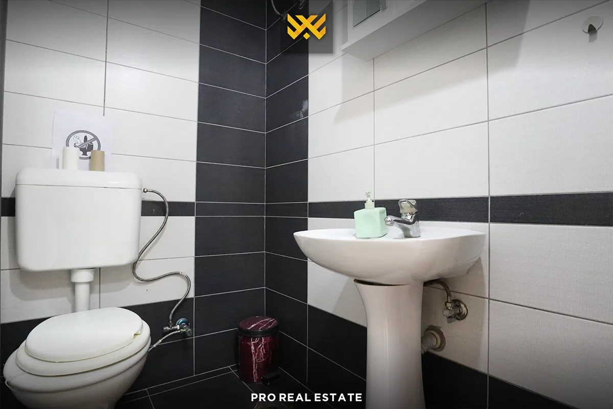 Lokal 186m² për SHITJE në Lagjen e Spitalit.