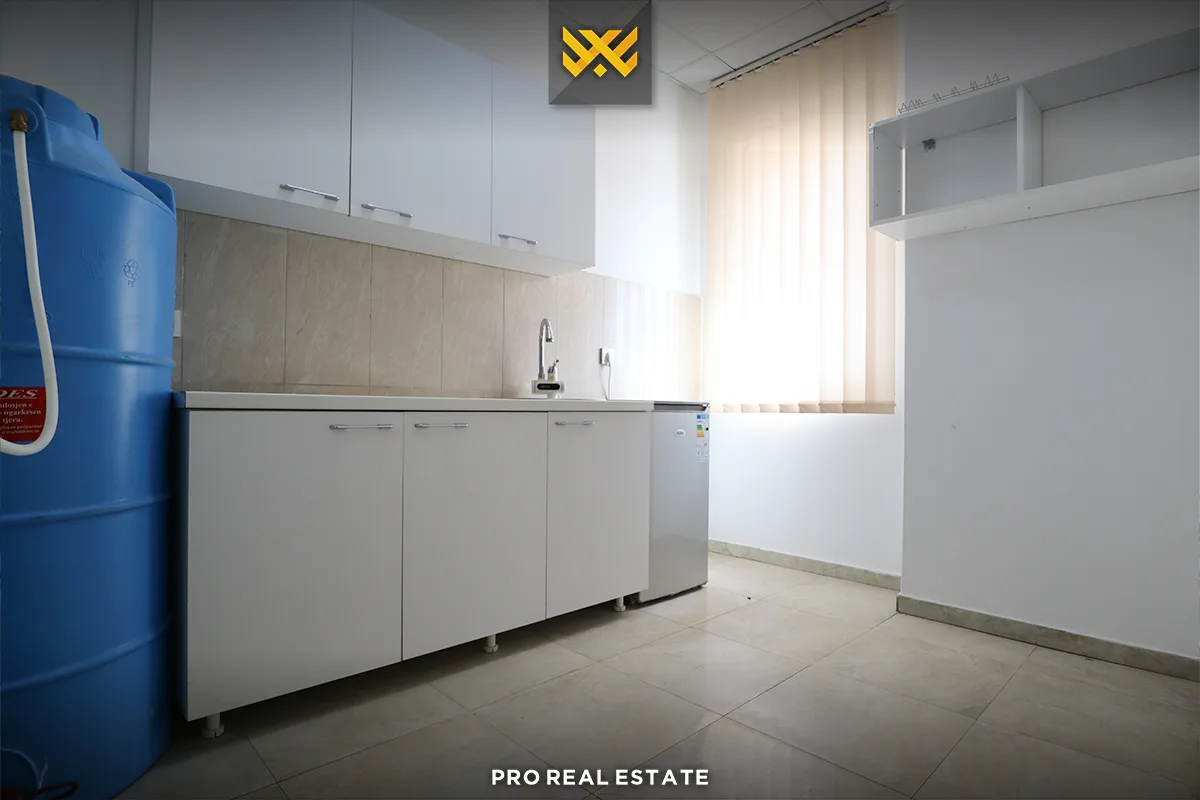 Lokal 186m² për SHITJE në Lagjen e Spitalit.