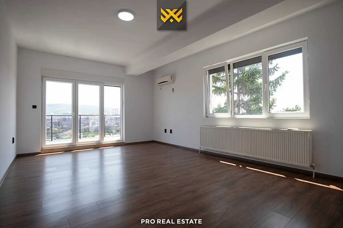 Shtëpi 650m² për #SHITJE në Dragodan
