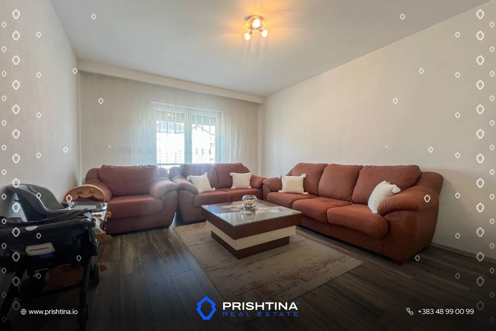 Shtëpi me qira 430m² në Lagjen Qendresa