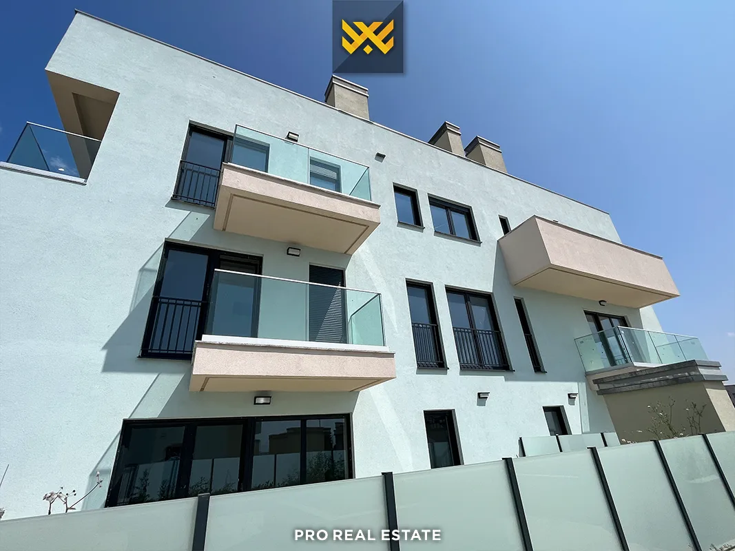 Banesë / Zyrë - Duplex 367m² me #QIRA në Lagjen Kodrina.